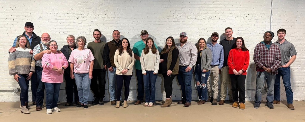 Group picture of the MVW roofing team